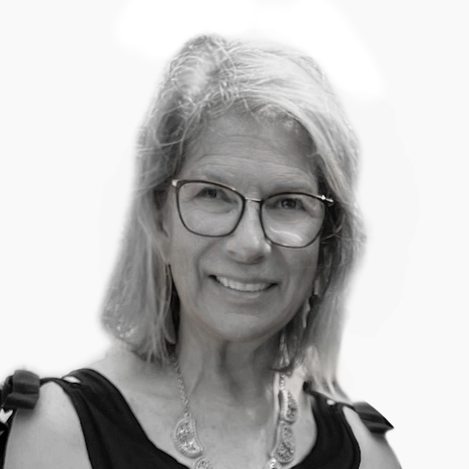 Photo of Lesley Castellini